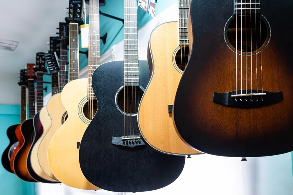 Conoce por dentro Clef Music, tu tienda de música en Ferrol